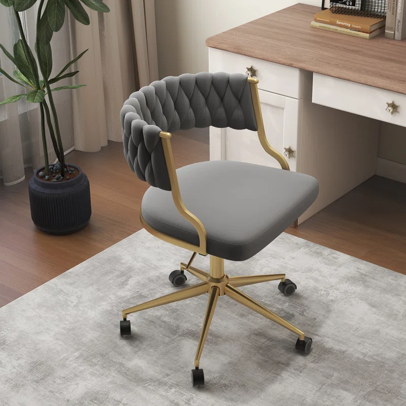 Best Layout Chairs for Stylish and Functional Seating in 2024