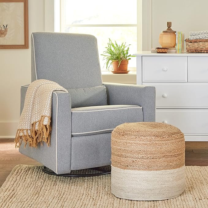 Best Wide Chairs for Cozy and Spacious Living Rooms in 2024