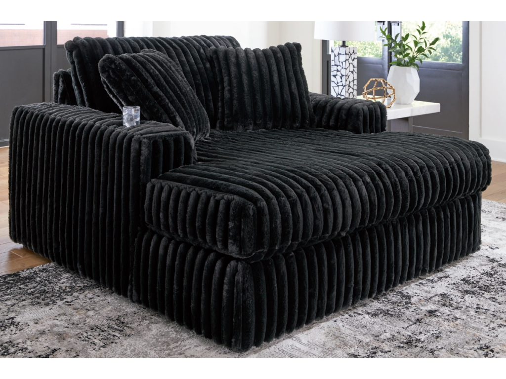 Midnight-Madness Oversized Fluffy Sofa