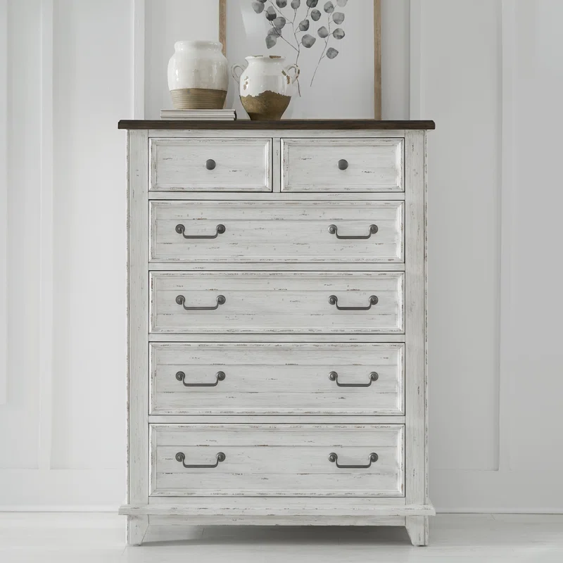 9 Best Traditional Dressers for Classic and Sophisticated Home Decor