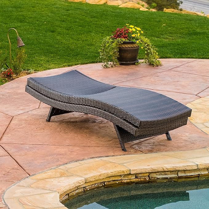 10 Best Outdoor Chaise Lounge Chairs for Relaxing in Style (2024 Edition)