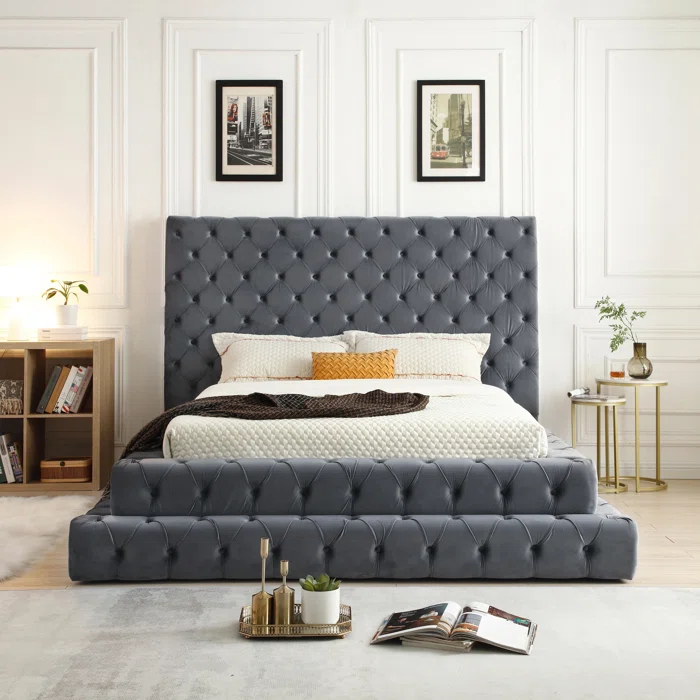 Elen Tufted Velvet Upholstered Bed