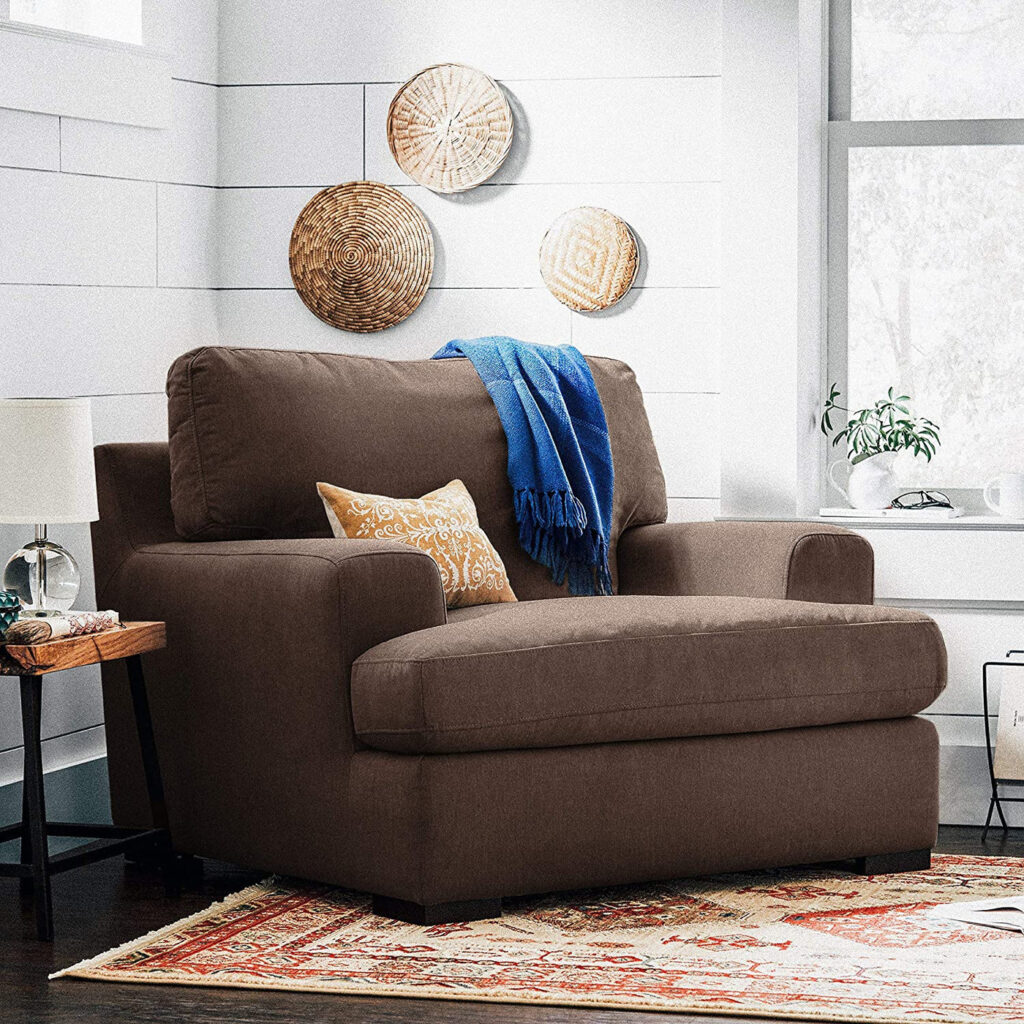 Top Small Comfy Chairs for Maximum Comfort in Compact Areas